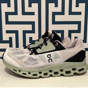 Men’s On Running Cloud Stratus (Size 9.5)